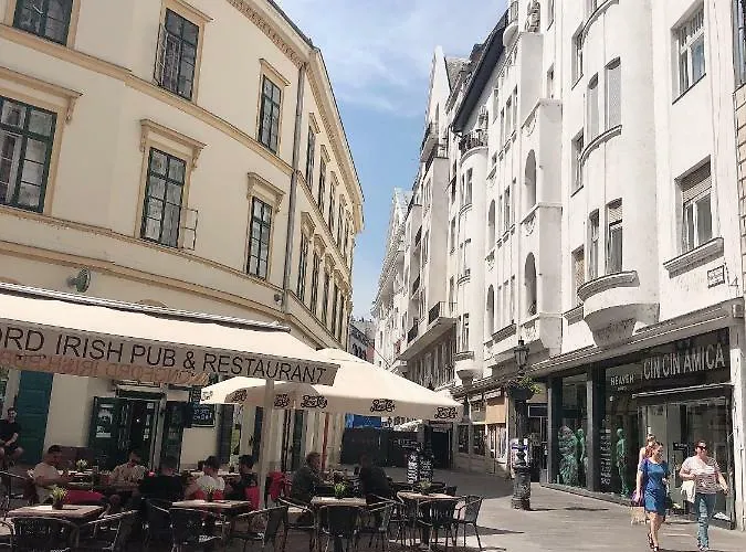 Feherhajo 12-14 Apartament Budapesta