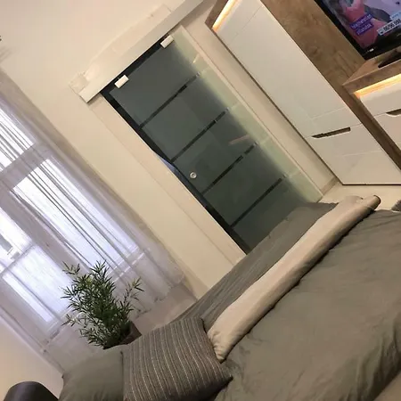 Feherhajo 12-14 * Budapešť